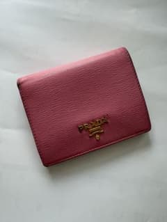 PRADA 二つ折り財布 ピンクのサムネイル