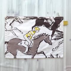 HERMES フラットポーチ ヨッティングPM キャンバス ジョッキー 馬 HERMES フラットポーチ ヨッティングPM キャンバス ジョッキー 馬
