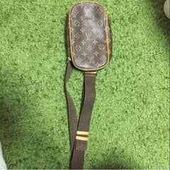 ルイヴィトン ボディーバッグのサムネイル