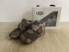 UGG ベビーシューズ ファーストシューズ 迷彩柄　12ヶ月〜のサムネイル