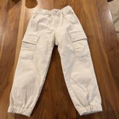 UNIQLO カーゴパンツ オフホワイト 120cmのサムネイル