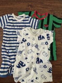 夏用ロンパース3点まとめ売り　60〜70のサムネイル