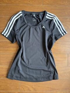 adidas Tシャツのサムネイル