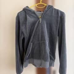 l*a様 Juicy Couture グレー パーカーのサムネイル