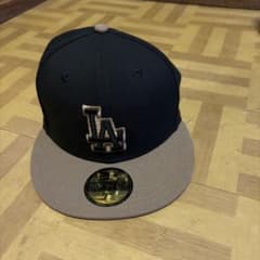 ★*★様 ドジャースNew Era 59FIFTY キャップ 黒/ベージュ 7のサムネイル