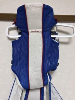 値下げ交渉可能BABYBJÖRN ベビービョルン　抱っこ紐 メッシュ 青・白・赤のサムネイル