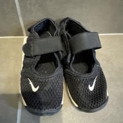 Nike サンダル　リフト　16㌢のサムネイル