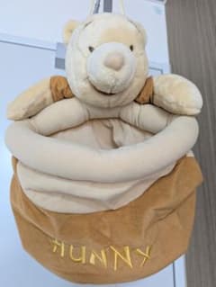 ディズニー くまのプーさん ぬいぐるみ型ハニーポットのサムネイル