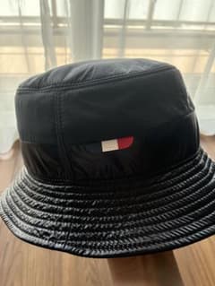 極美品　MONCLER バケットハット　帽子　ブラック　M 国内正規品 4K25 極美品 MONCLER バケットハット 帽子 ブラック M 国内正規品 4K25