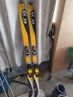 SALOMON スキー板160、ストック、ブーツのサムネイル