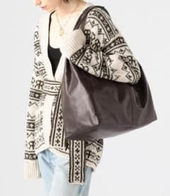 GAVAZZENI DIANA ショルダーバッグ 定価7万4800円 - メルカリ