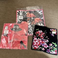 FEILER フラミンゴと花柄ハンカチ　３枚セットのサムネイル