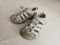 KEEN キッズ サンダル グレー カモフラージュのサムネイル