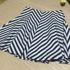 ロニースコッツ ボーダー フレア スカートのサムネイル