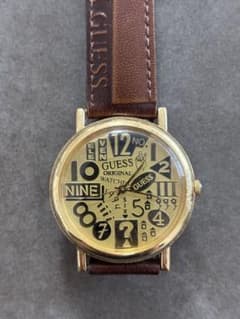 激レア/1996年製】GUESS ヴィンテージ 腕時計 希少デザイン - メルカリ