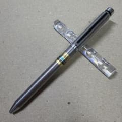 Pilot 細字3色 パイロット 振り子式 廃盤 多機能ペン ボールペン Pilot's pendulum-style multicolor ballpoint pen was the best