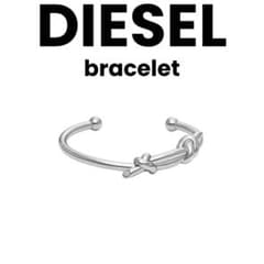 【値下げ中】DIESEL ノットデザイン シルバー バングルDx1448 値下げ中】DIESEL ノットデザイン シルバー バングルDx1448 - メルカリ