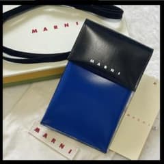 箱付✨未使用級✨マルニTribeca サコッシュ ショルダーバック フォンポーチ 箱付✨未使用級✨マルニTribeca サコッシュ ショルダーバック フォン