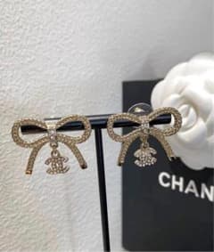 CHANEL シャネル リボンモチーフ ピアス メタル シルバーカラー 未使用