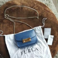 週末限定値下げ！可愛い！FURLAフルラ☆チェーンショルダーバッグのサムネイル