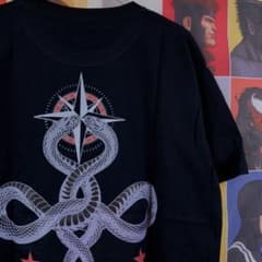 蛇×十字架 スネーク メンズ Tシャツ 半袖 新品 レトロ 古着風 派手 個性的のサムネイル
