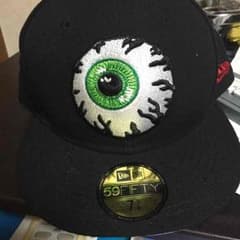 MISHKA NEWeraキャップのサムネイル