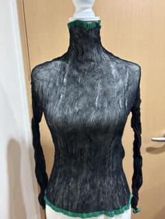 ⭐️イッセイミヤケシフォンプリーツ黒にグリーンのテープ極美品