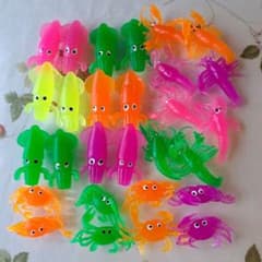 金魚すくい　ザリガニ　イカ　カニのサムネイル