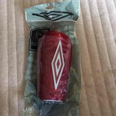 新品 アンブロ すね当てのサムネイル