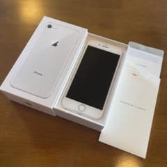 iPhone 8 64GB SIMフリーのサムネイル