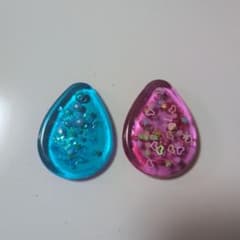 レジン ペアチャーム 2個セットのサムネイル