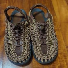 KEEN UNEEK プレミアムレザー ブラウン系のサムネイル
