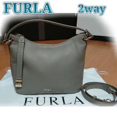 美品【FURLA  2wayショルダーバッグ】人気カラーのサムネイル