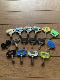☆パチスロ 4〜5号機 レトロ ドアキーまとめ売り 台鍵 - メルカリ