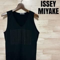 ✨issey miyake イッセイミヤケ 立体ラバー タンクトップ 黒✨ ✨issey miyake イッセイミヤケ 立体ラバー タンクトップ 黒✨ - メルカリ
