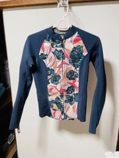 BILLABONG ビラボン サーフカプセル 長袖タッパー ウェットスーツ 花柄