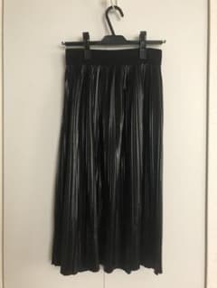 makmam様専用 ZARA プリーツ 黒い フェイクレザーミディスカートのサムネイル