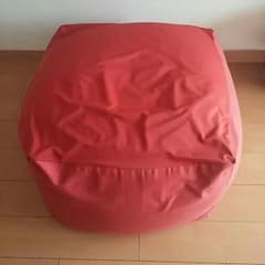 体にフィットするソファー　　無印　良品　　赤のサムネイル