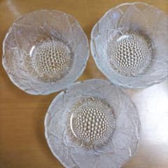 ガラスボウル 3枚セット 葉っぱデザインのサムネイル