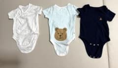 ボディスーツ3枚セット　50-60サイズ　ユニクロ、GAPのサムネイル