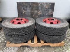 W900 225/90R17.5 4本 ホイール付 中型トラック用 W900 225/90R17.5 4本 ホイール付 中型トラック用 - メルカリ