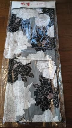 新品 浴衣単品 九重×中村里砂 グレー系 花柄のサムネイル