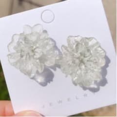 ピアス　クリアフラワーのサムネイル