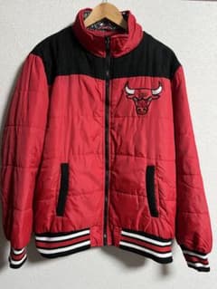 NBA シカゴ・ブルズ　古着ナイロンジャケットのサムネイル