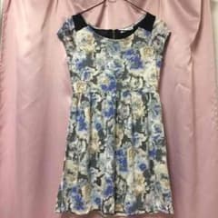 ういせさま専用【美品】HERE'S 花柄 ワンピースのサムネイル