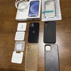 値下げ| iPhone 12 mini 128GB ブラック｜ケース複数おまけ付のサムネイル