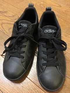 スニーカーのサムネイル