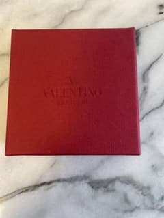 VALENTINO GARAVANI ギフトボックス レッドのサムネイル