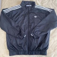 adidasオリジナルスブラック ナイロンジャケット J/L - メルカリ
