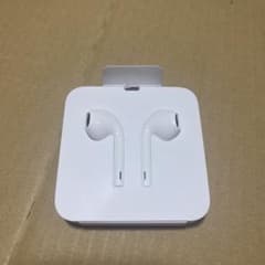 iPhone 純正 イヤホン 有線 Lightning端子 新品未使用（付属品）のサムネイル